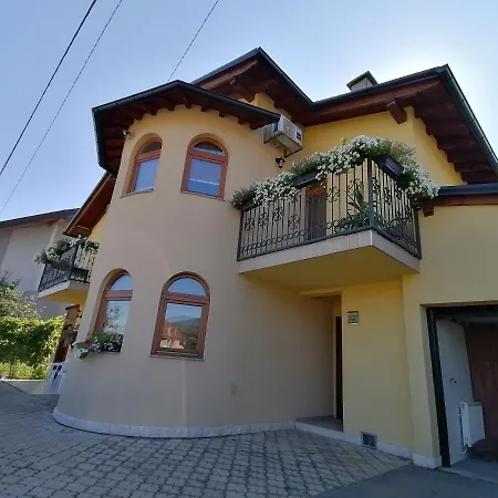 Delux Alloggio in famiglia *